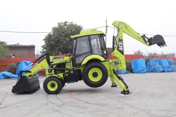 Tractor load shovel & back-hoe inspection. Farm equipment inspections Hastings, Bexhill, Ashford, Robertsbridge Battle Kent & Sussex